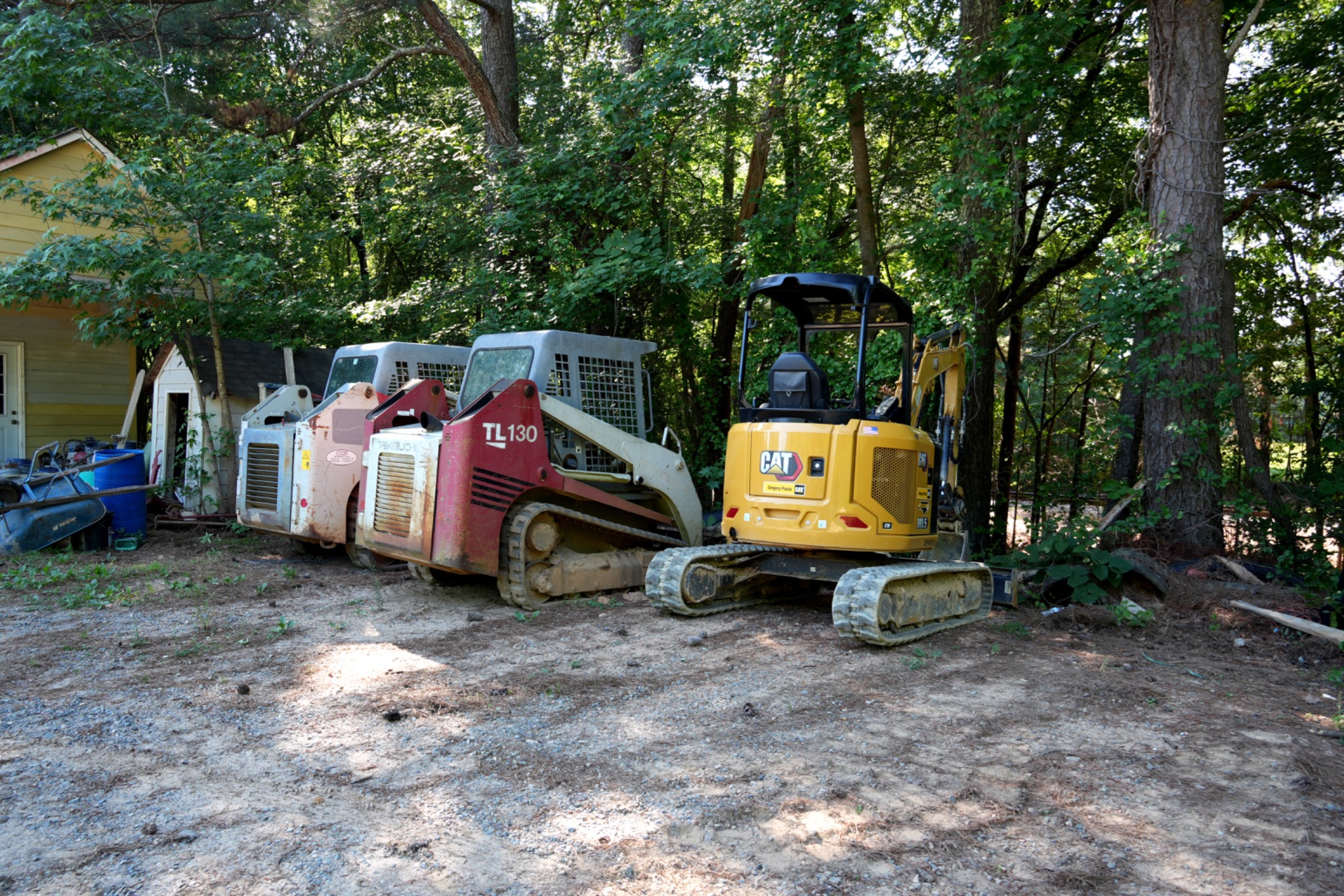 Concrete construction equipment